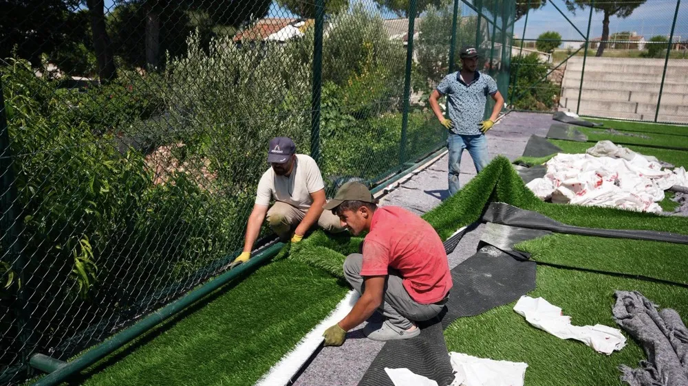 Çeşme Belediyesinden park ve spor alanlarında kapsamlı yenileme