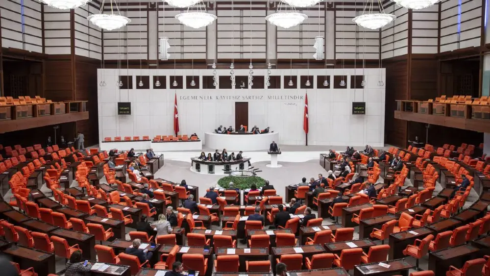 TBMM Genel Kurulu'nda 'oy pusulası' skandalı: Yoklama yapıldı, vekiller salonda bulunamadı!