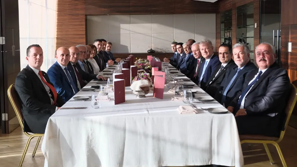 MHP İzmir’den iş dünyasıyla zirve