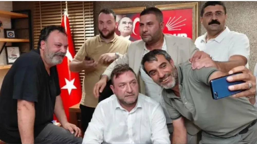 Gümrükçü: Güç bana "s... git" dedi... Yücel: Üzgünüm