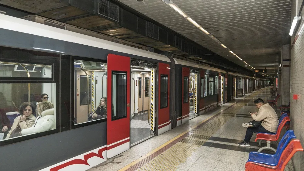 Kablo hırsızlığı girişimi İzmir Metro’da arızaya neden oldu