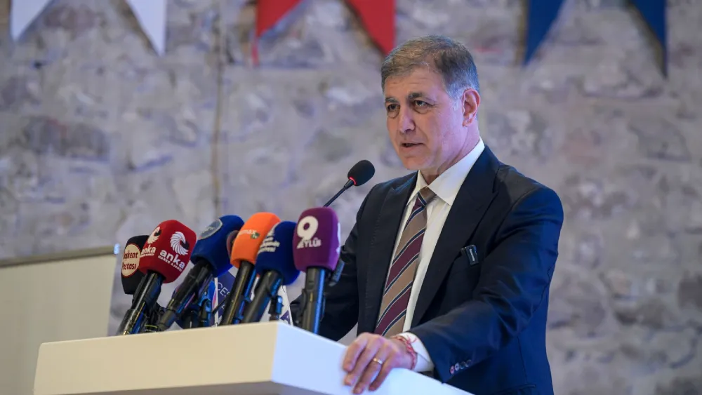 Başkan Tugay, Londra’dan CHP İzmir'deki olayları değerlendirdi: İyi ki istifa etmişim!