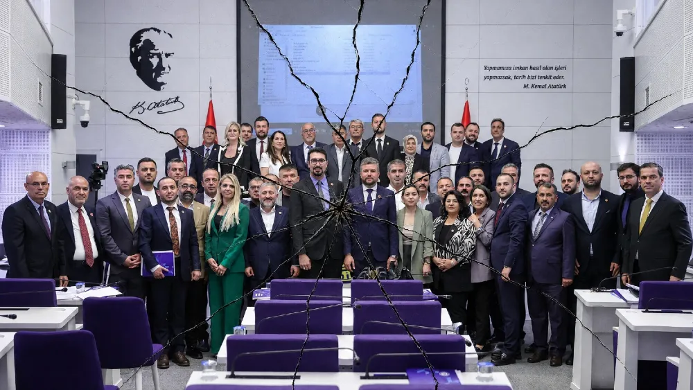 Buca Meclisi'nde büyük çatlak