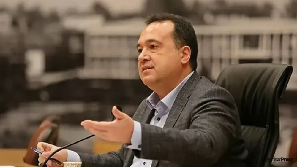 Besim Dutlulu’dan yeni parti sorusuna cevap: Şartlar neyi gerektirirse onu yaparız!