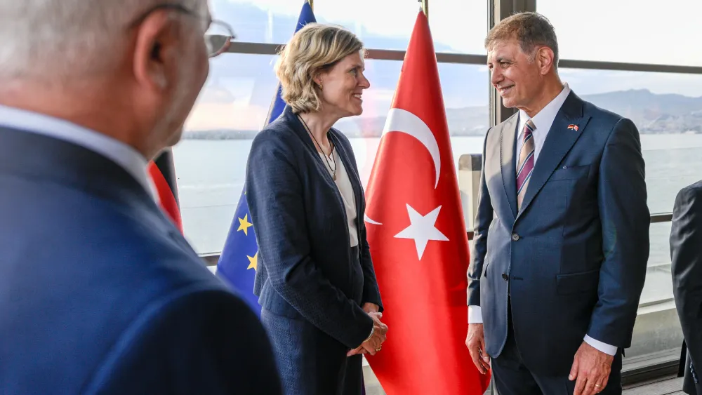 Başkan Tugay'dan Almanya'nın yeni Başkonsolosu'na: Her türlü iş birliğine hazırız