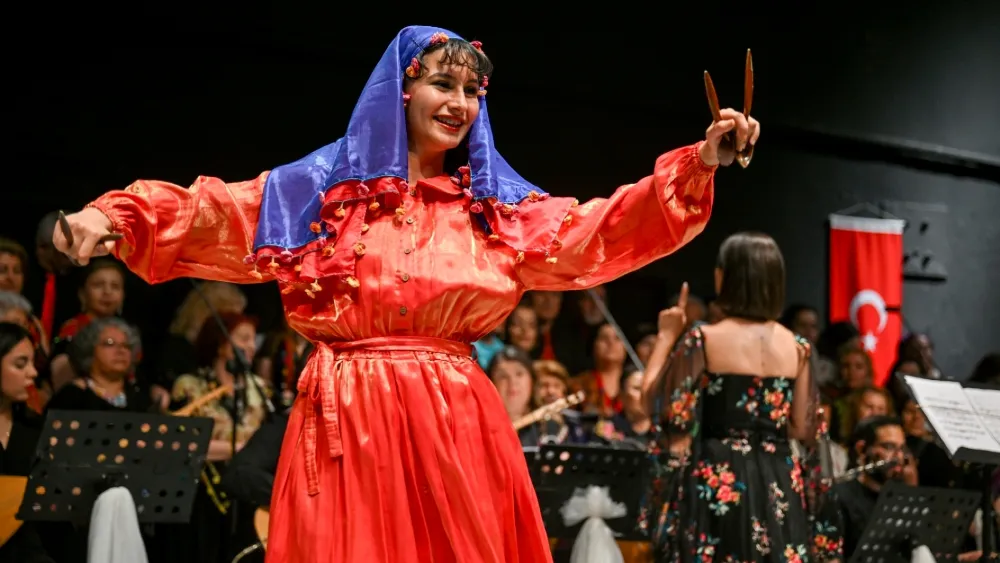5. Bornova Halk Dansları Festivali coşkulu açılışla başladı