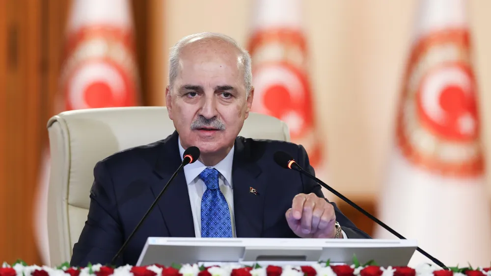 Numan Kurtulmuş: Binalarına polisle girilmesi sadece CHP'ye değil, tüm Türkiye'ye zarar verdi; fezlekeler bambaşka bir siyasi oyunun kapısını açar