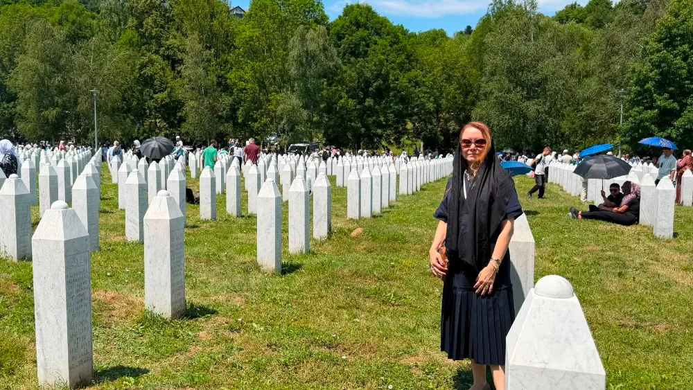 Mutlu, Bosna Hersek’te Srebrenitsa’nın acısını paylaştı