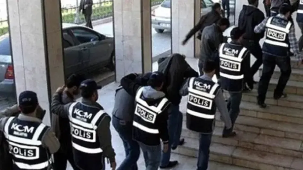 FETÖ’ye büyük operasyon…. İzmir’de de gözaltılar var…