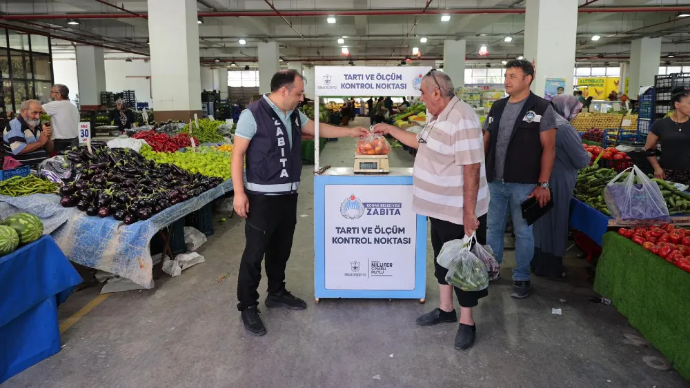 Konak’taki pazar yerlerinde güvenli alışveriş