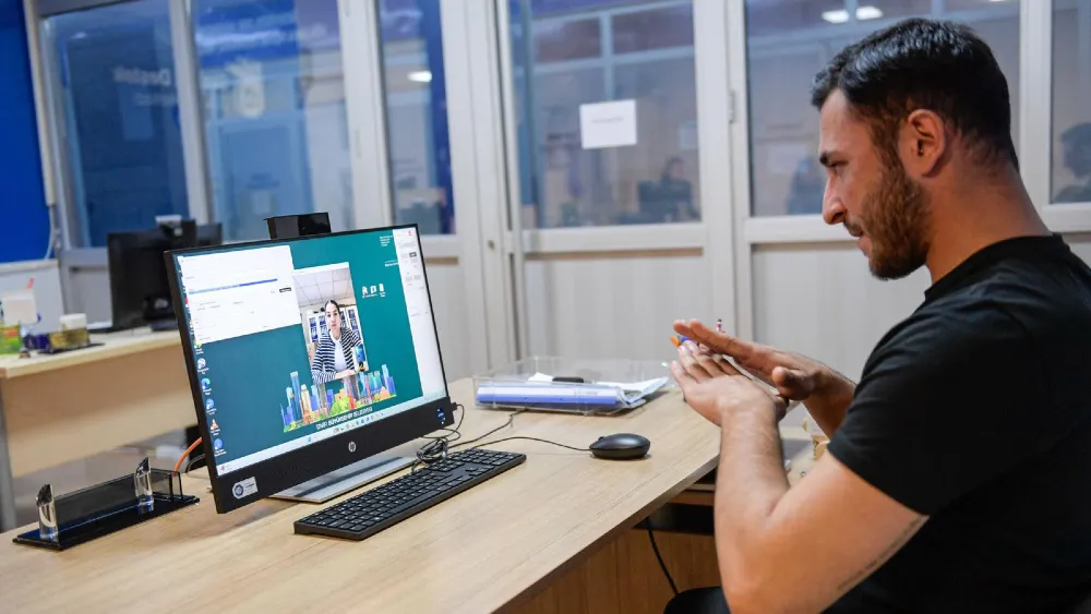 Büyükşehir'den vatandaşa işitme cihazı desteği