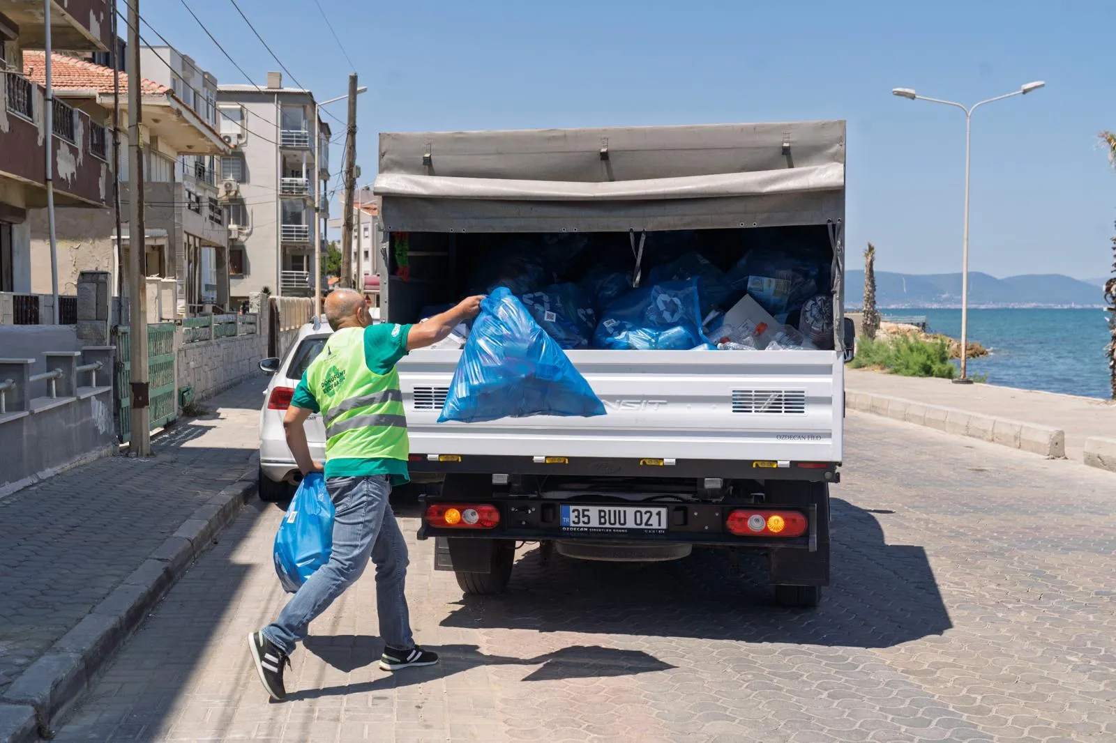 Uygulama İzmir'de 31 mahallede devam ediyor