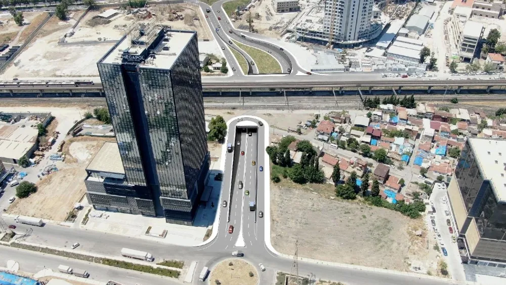 Trafik yoğunluğunu azaltacak alt geçitte son etaba geçiliyor