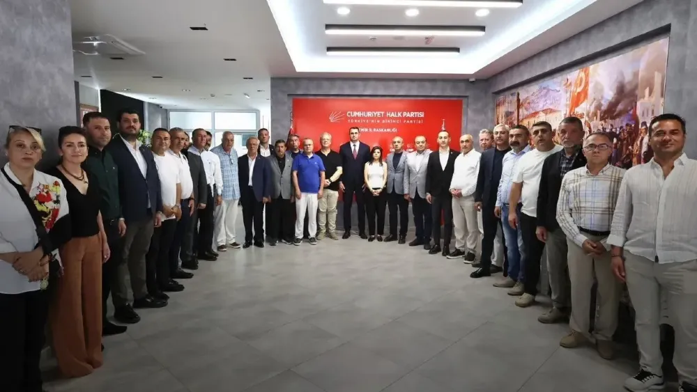 CHP İzmir’de zoom zirvesi… 28 ilçe başkanı yeni partiye geçiyor… Aliağa ve Bayraklı beklemede