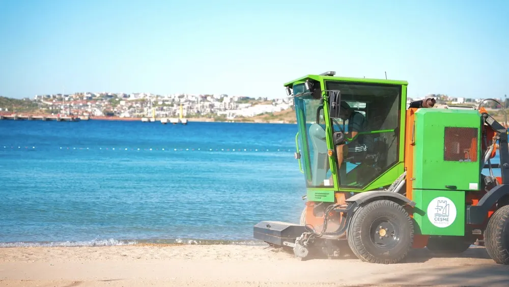 Çeşme'de temizlik seferberliği: Haziranda 5 bin tonu aşan atık!