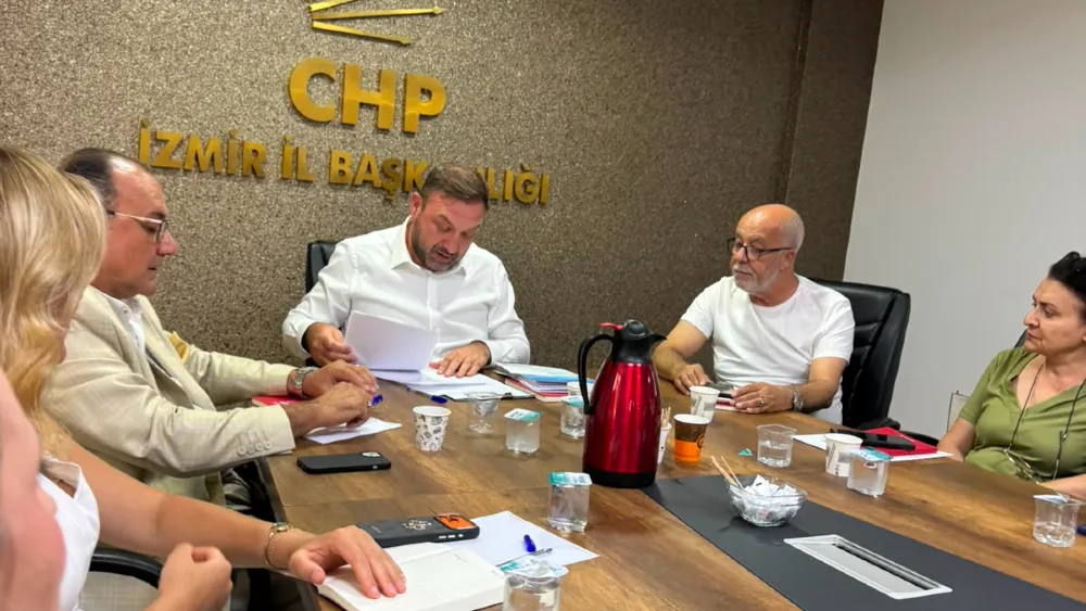 CHP İzmir’den flaş karar: 2 ilçede yönetim değişti, 4 yeni atama geldi