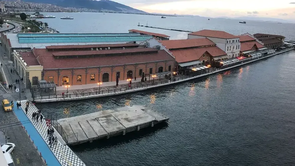 Konak Pier özelleştirmesine rötar… Son teklif tarihi 3 Eylül’e uzatıldı