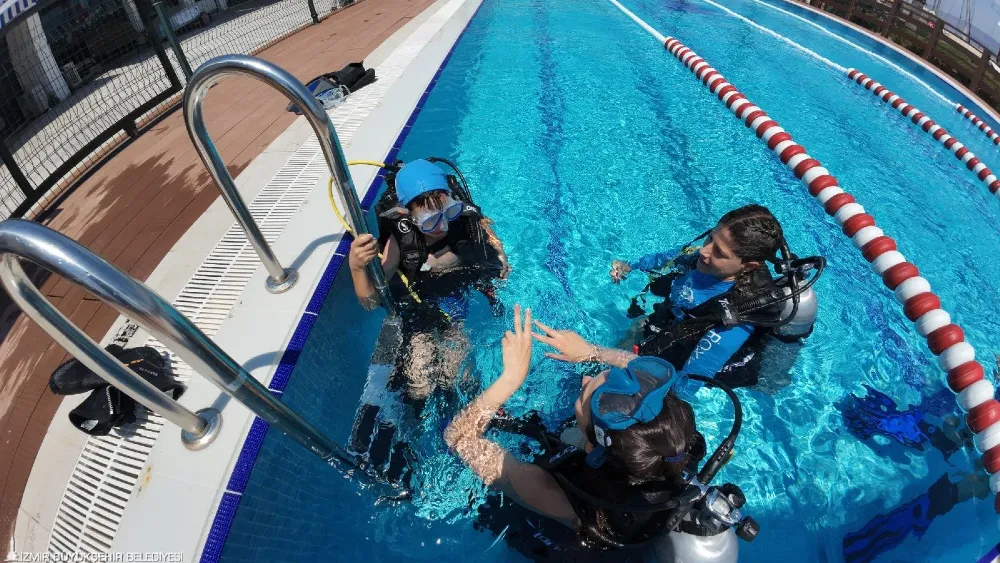 İzmir Marina’da su sporları eğitimi