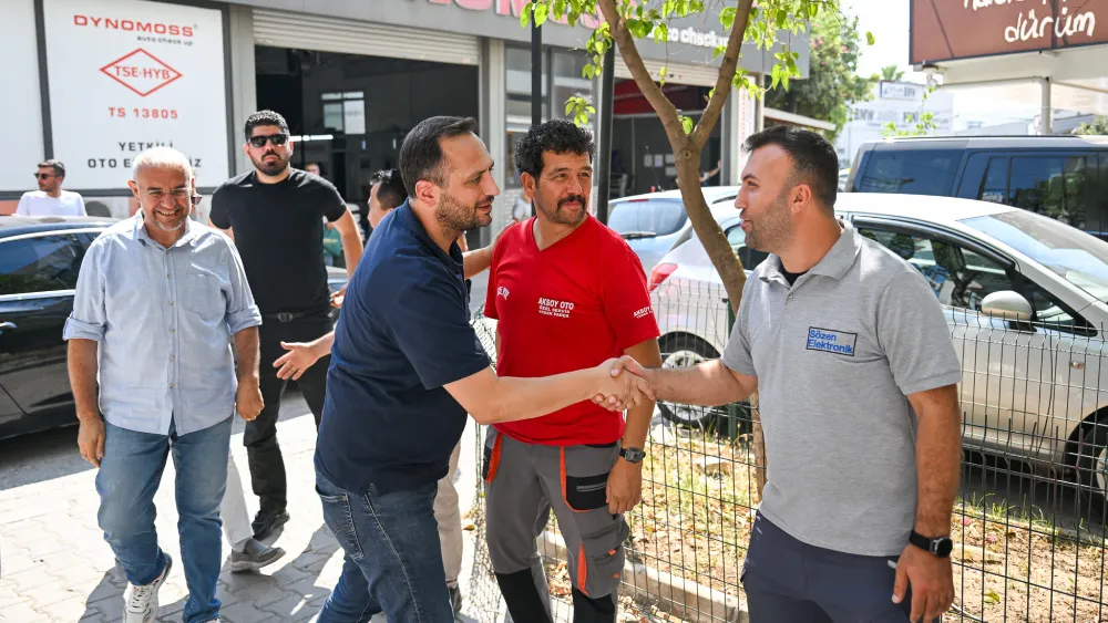 Başkan Eşki, 3. Sanayi Sitesi’nden mesaj verdi: "Bornova bir sanayi kentidir, esnafımızın her zaman yanındayız"
