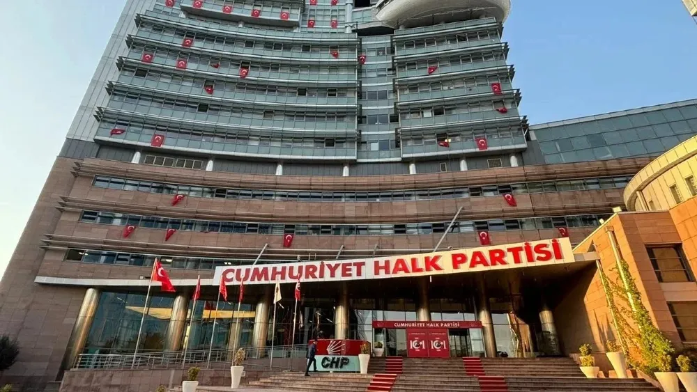 274 eski milletvekili CHP'den istifa etti