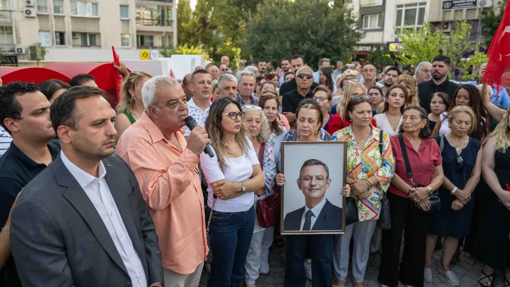 Bornova, toplu halde Yeni Parti’ye geçti