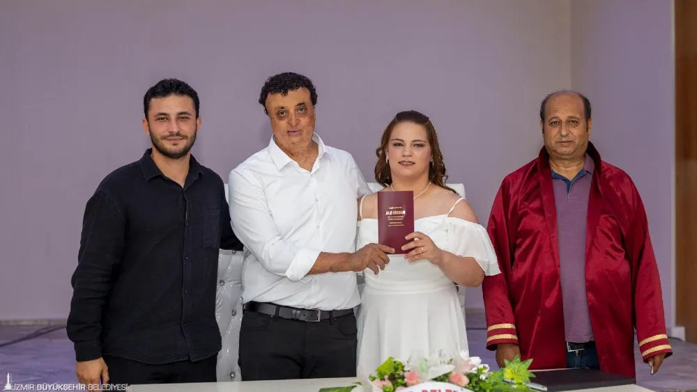 Aşka işaret diliyle “evet” dediler
