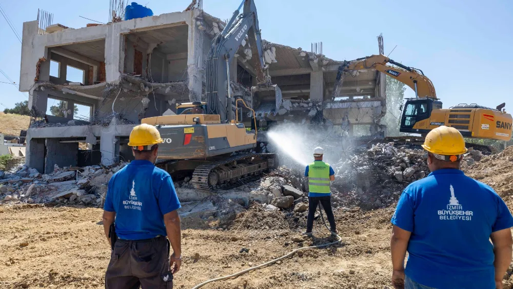 Büyükşehir ekiplerinden kaçak yapıya geçit yok