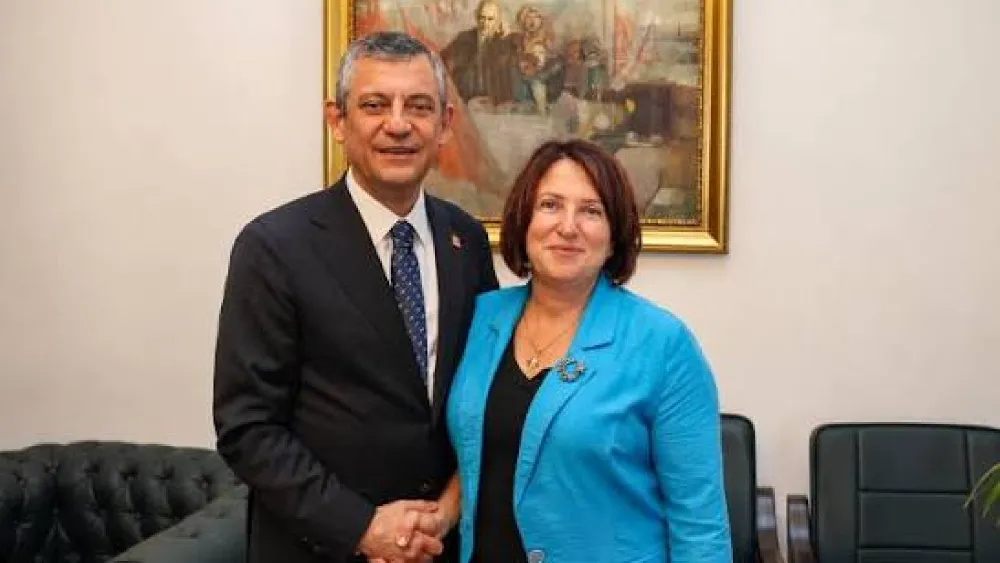 Karaburun’da CHP’den YENİ Parti’ye toplu geçiş