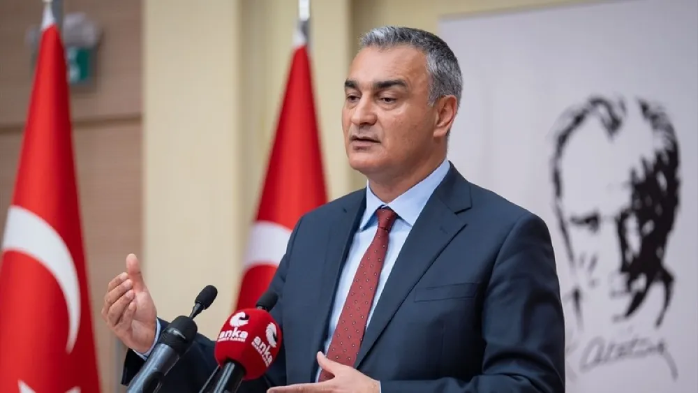 CHP Sözcüsü Müslim Sarı'dan İzmir'de 22 belediye başkanının YENİ Parti'ye geçtiği iddiasına yanıt: Bizdeki sayılar öyle değil