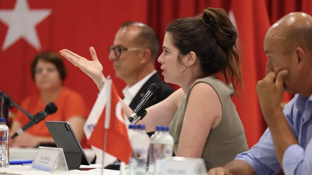 Başkan Denizli Çeşme’deki yatırımları anlattı: Yaşam kalitesini artırıyoruz