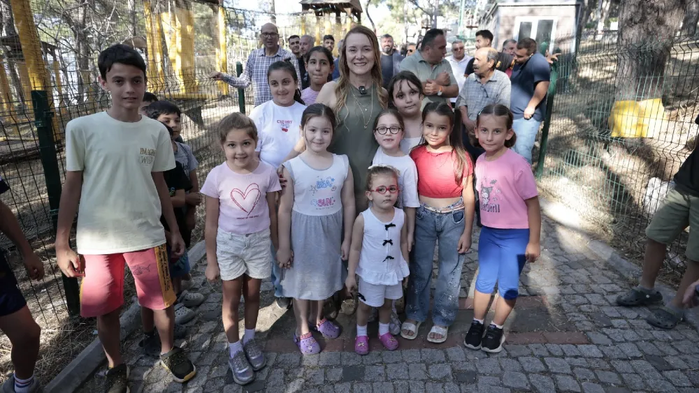Konak Çınartepe'deki Macera Park açıldı... Başkan Mutlu çocuklarla buluştu