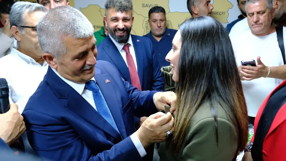 İzmir'de Mardinliler Federasyonu üyesi 278 kişi MHP'ye katıldı