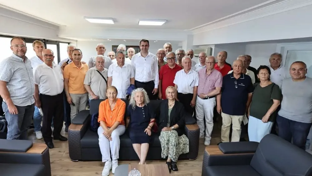 CHP İzmir'de toplu istifa: 78 eski ilçe başkanı YENİ Parti’ye geçti