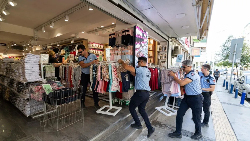 Zabıta’dan ana arterlerde kaldırım işgali denetimi