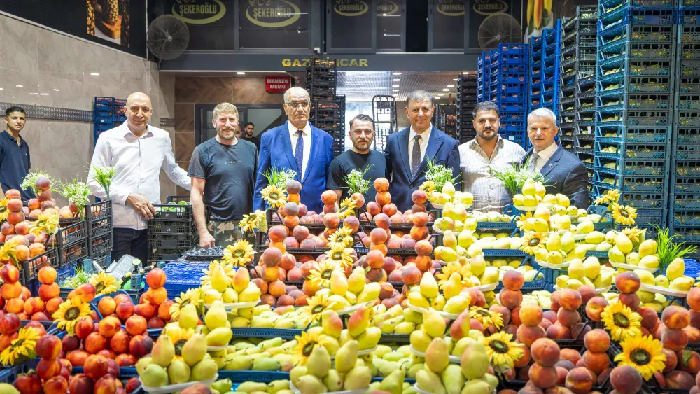 Tugay'dan Sebze ve Meyve Hali'nden mesaj: Herkes hak ettiği kazanca sahip olmalı