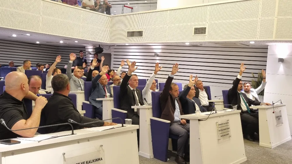 Buca Belediye Meclisi'nden oy çokluğu ile geçti: SGK'ya 3,1 milyar TL'lik borca karşı 22 taşınmazlık teminat