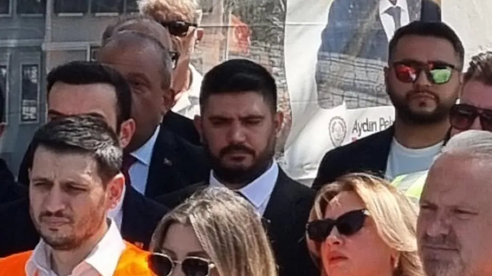 CHP’de Menderes’in ardından Menemen Şoku! CHP’li üyeler AK Parti’li İnan’ın etkinliğine katıldı