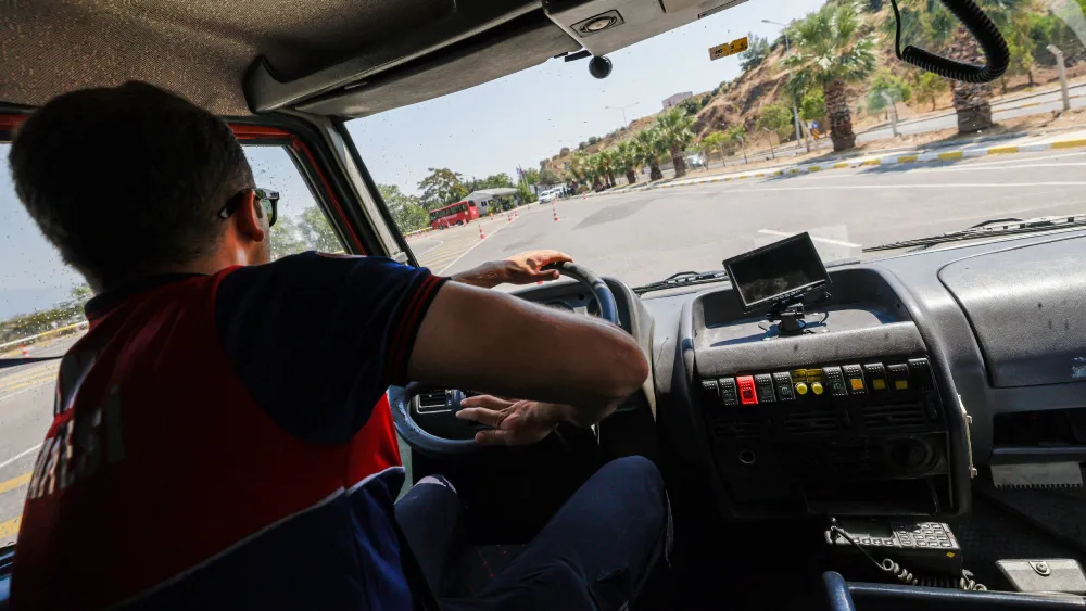 İzmir İtfaiyesi’nin şoförlerine zorlu eğitim