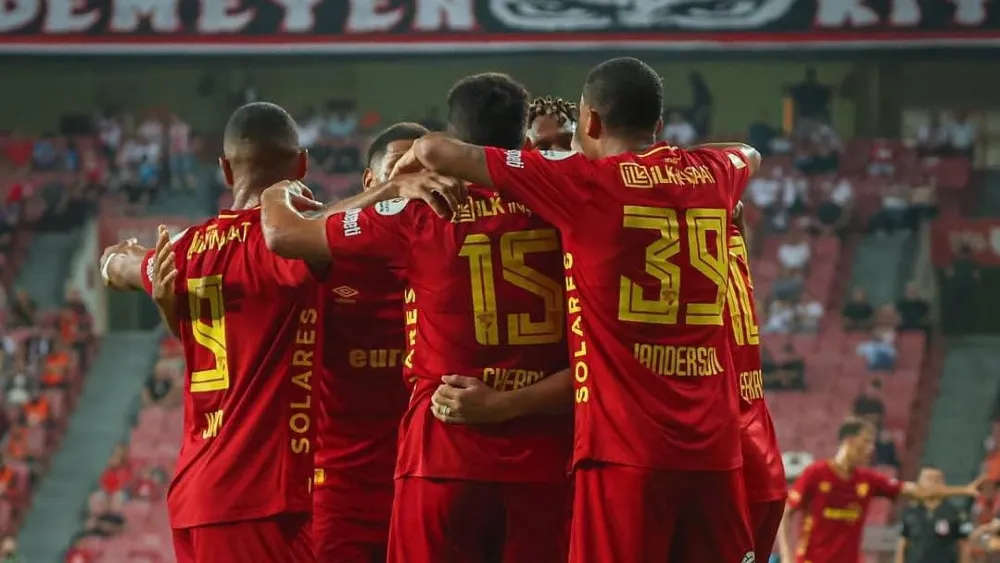 Göztepe seyircisi ile buluşacağı ilk maçta Gençlerbirliği'ni ağırlıyor