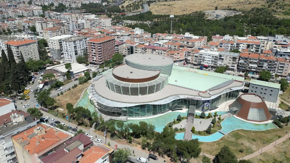 Saygılı: Bornova Kültür Merkezi, Türkiye'nin kültür ve sanat vizyonuna yakışır dev eserlerden biri