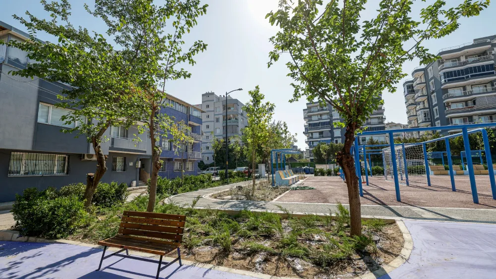 Mahalleli istedi, Buca Yenigün'deki atıl alan parka dönüştü