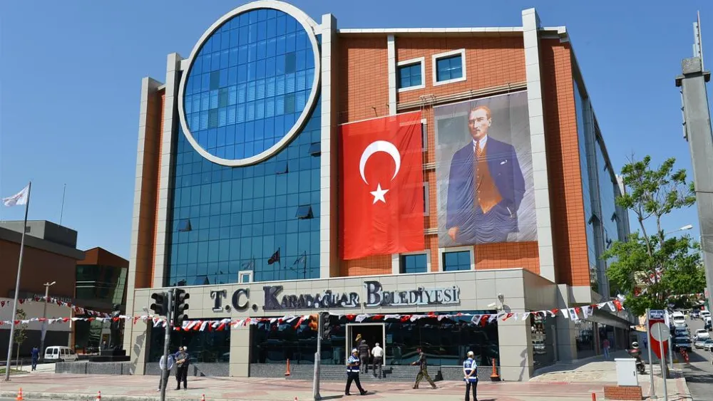 Karabağlar’da istifa depremi: 7 üye daha CHP’den istifa etti
