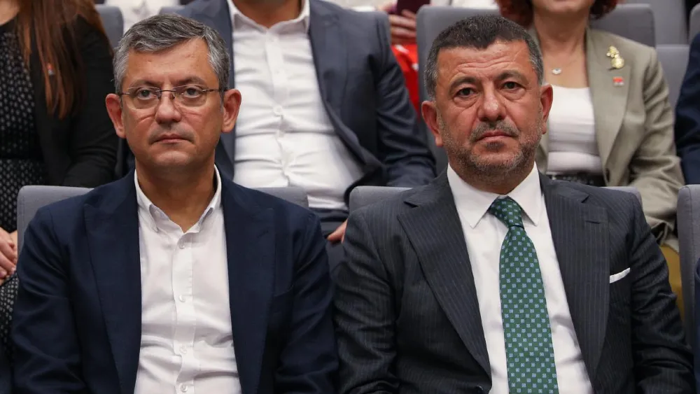 Özgür Özel ve Veli Ağbaba hakkında fezleke… İzmir’deki rüşvet iddiaları da var