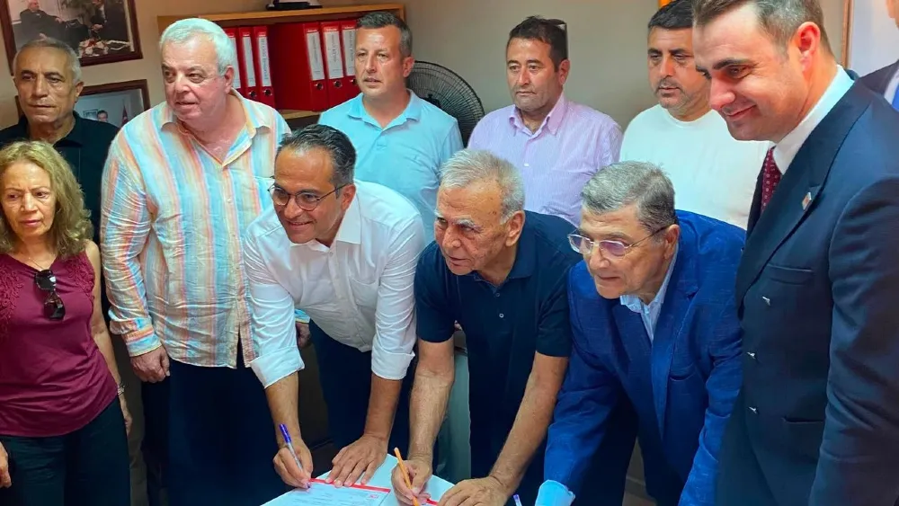 YENİ Parti'den gövde gösterisi
