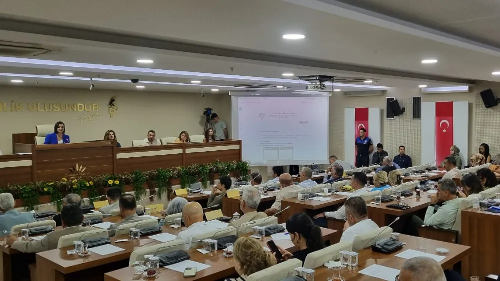 Karabağlar’da 9 kişi daha Yeni Parti’ye geçti, dengeler değişti