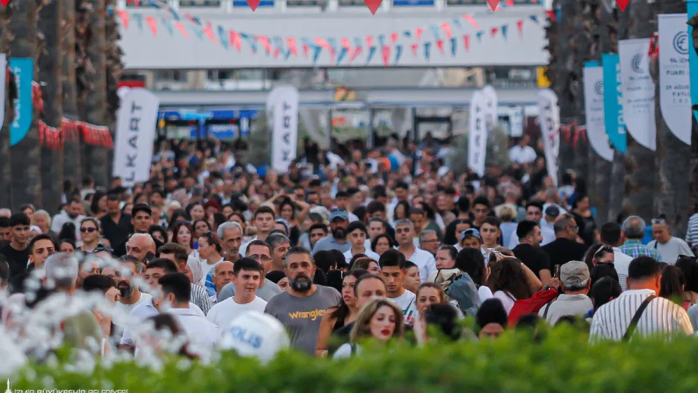 İEF’de eğlence ve sürprizler bir arada