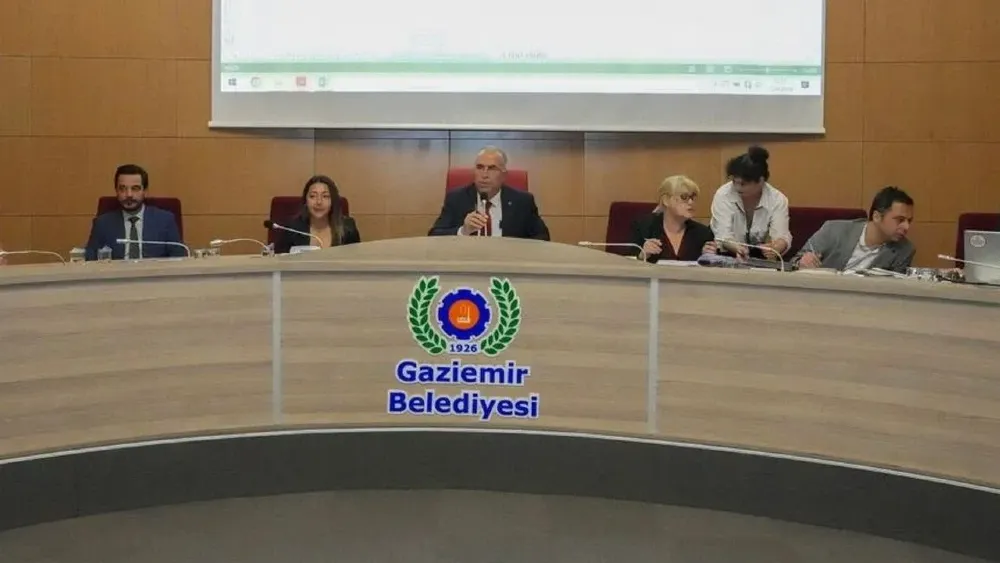 Gaziemir Meclisi’nde sert tartışma: ‘At hırsızı’ benzetmesi!