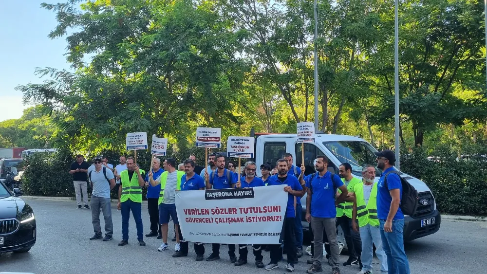 Büyükşehir Meclisi öncesi tuvalet temizlik işçilerinin eylemine YENİ Partili Çağatay Güç müdahale etti 