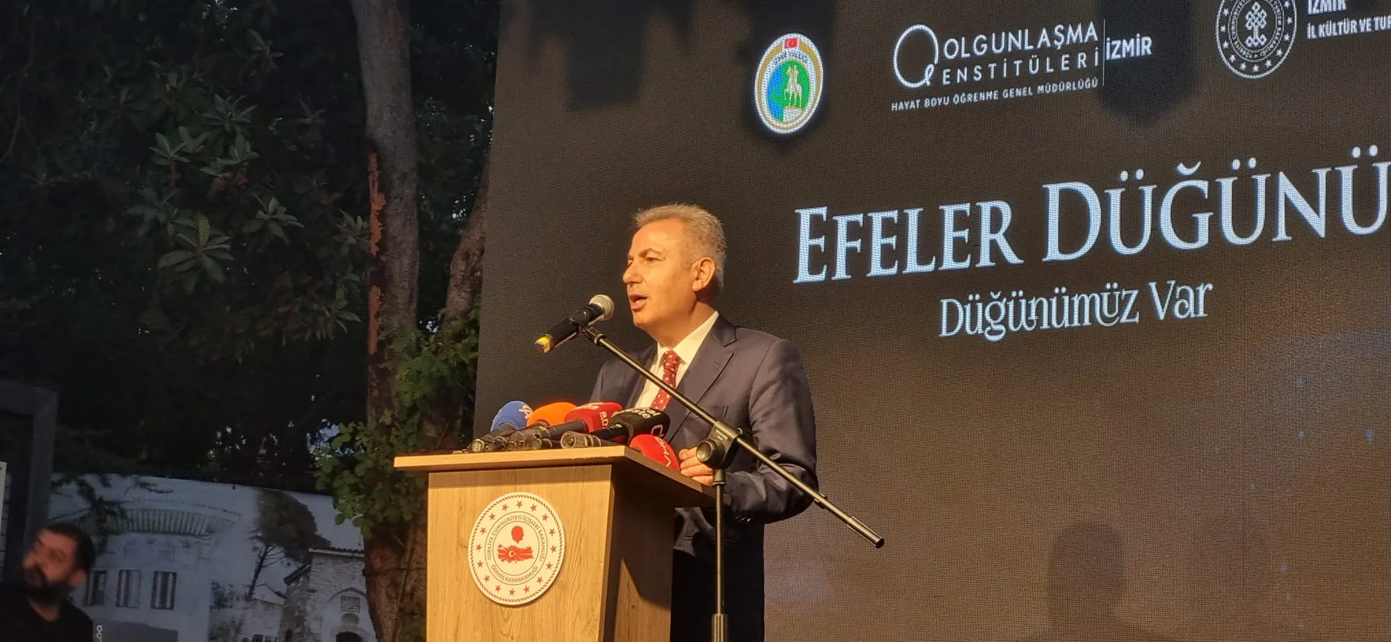 İzmir Valisi Dr. Süleyman Elban