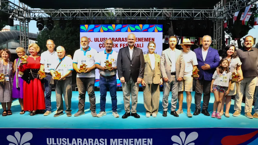 5. Uluslararası Menemen Çömlek Festivali’ne muhteşem final: Dünya şampiyonları ödüllerine kavuştu